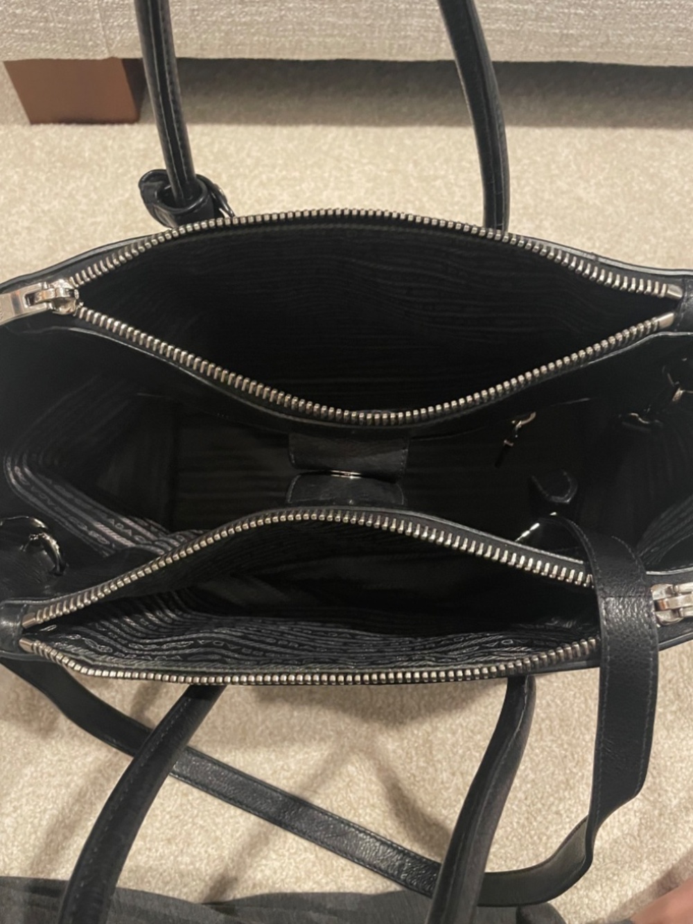 Prada Black Vitello Daino Trapeze tote - Picture 6 of 12